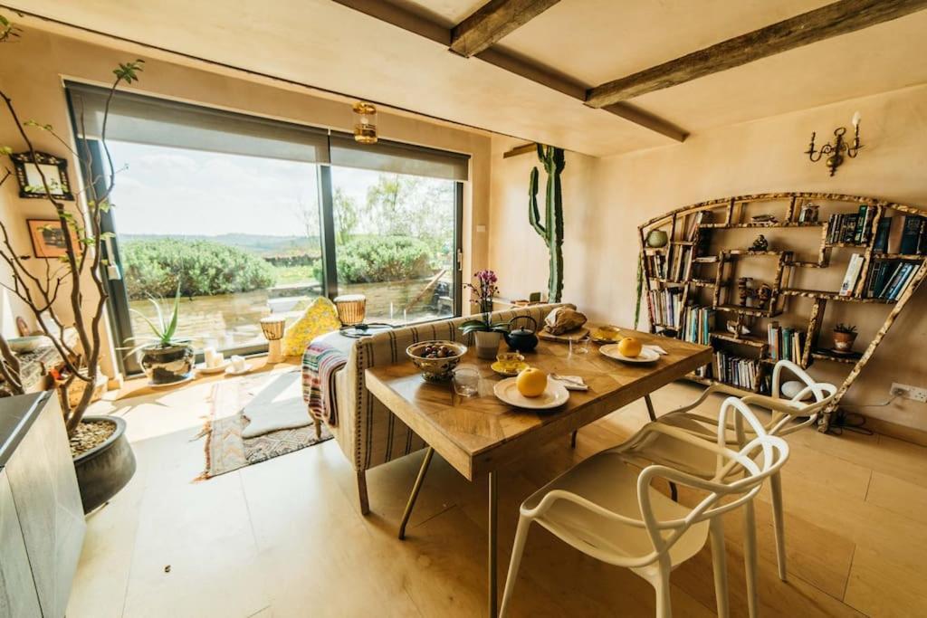 Romantic Country Annex With Views - 10 Min To Bath Cold Ashton Buitenkant foto